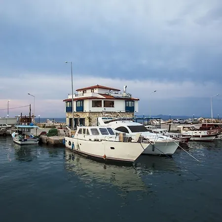 Uezuem Iskelesi Butik Mordogan